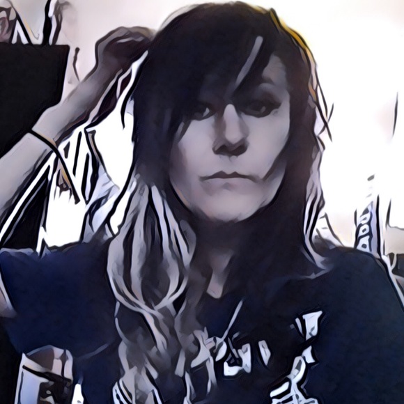 Meet your Posher, Beth - Picture 1 of 1